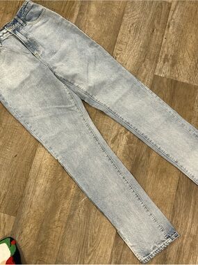 Mossimo Supply Co. Light Blue High-Rise Women's Jeans